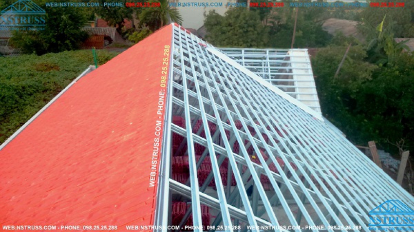 Báo giá thi công mái ngói trọn gói || Thi công mái ngói trọn gói khung kèo thép mạ